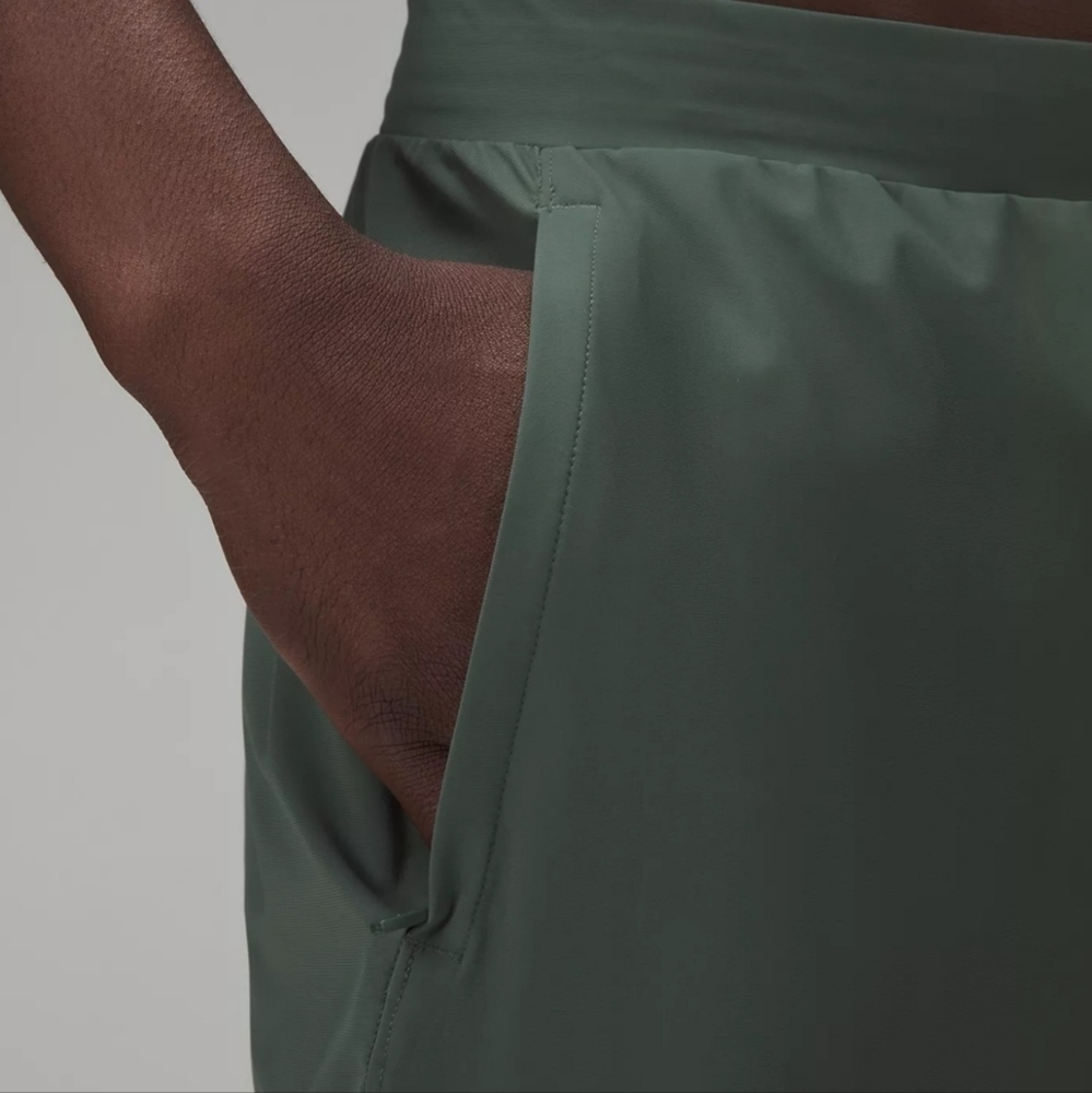 Lululemon surge joggers in Dark Forest - Picture 4 of 12